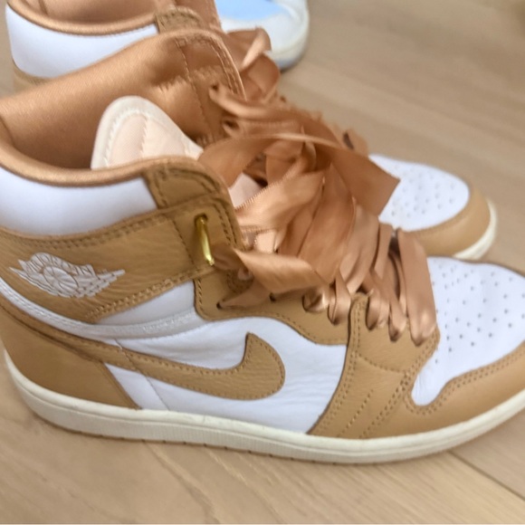 Nike Jordan Sneakers - Picture 4 of 7